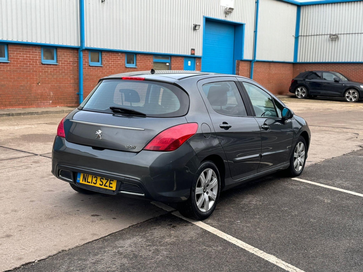 Used Peugeot 308 2013 for sale - 77202718: Photo 8