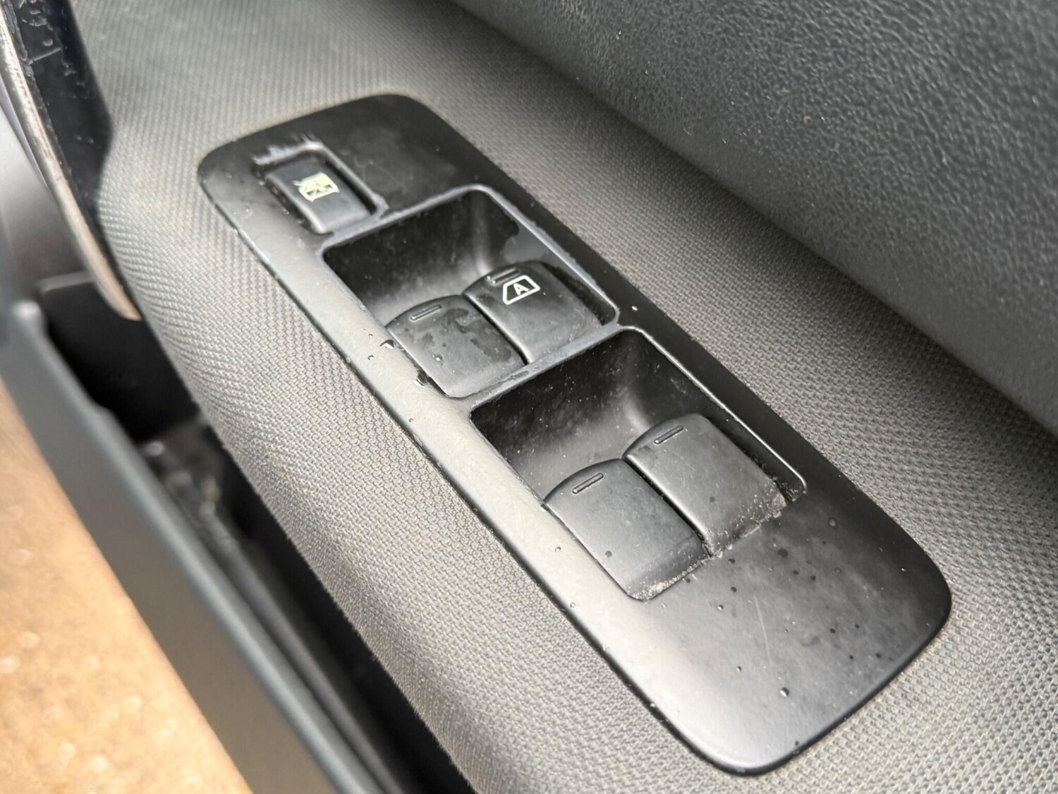 Used Nissan Qashqai 2011 for sale - 77479303: Photo 28