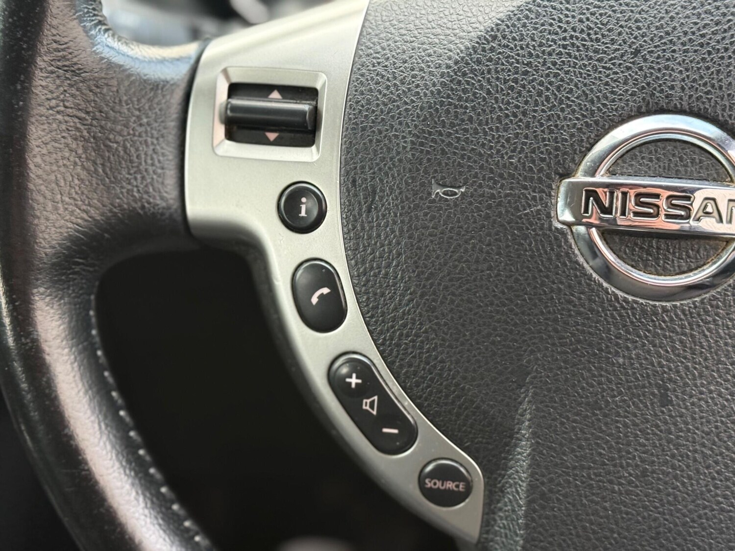 Used Nissan Qashqai 2011 for sale - 77479303: Photo 30