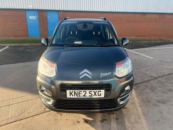 2012 (62) - 1.6 HDi 8V Exclusive 5dr