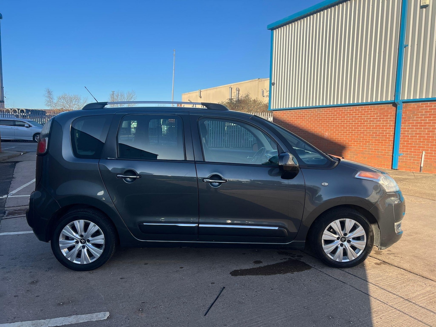 Used Citroen C3 Picasso 2012 for sale - 77097968: Photo 4
