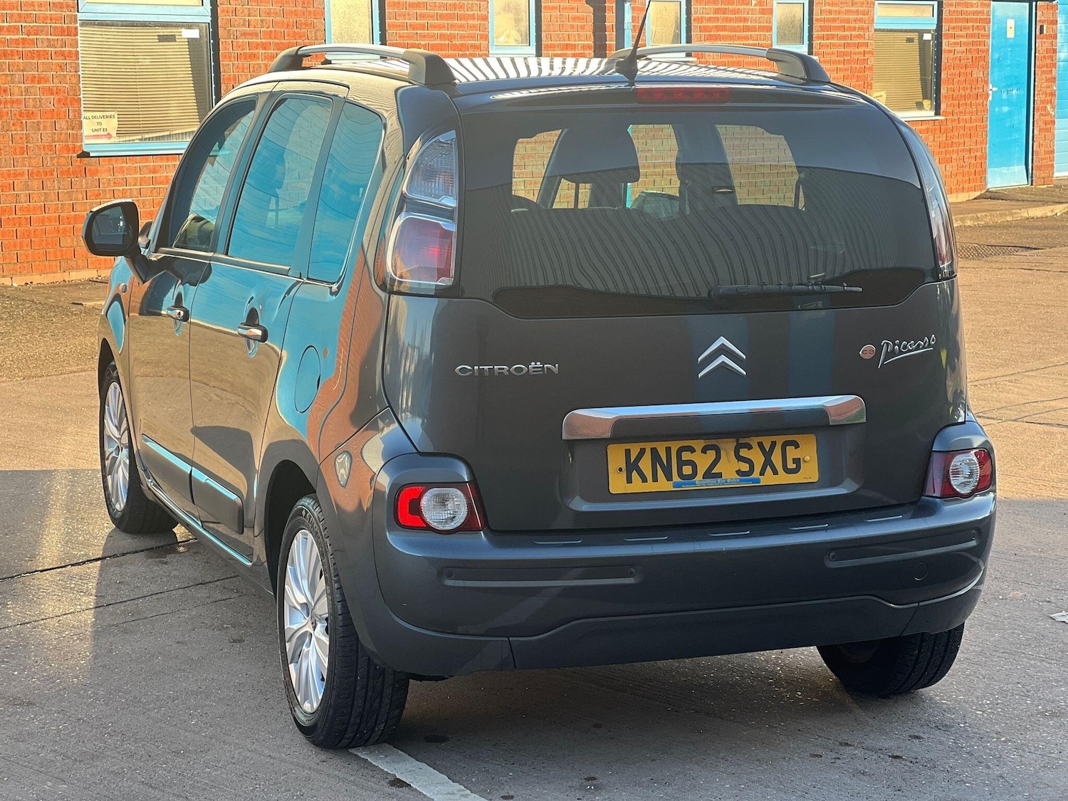 Used Citroen C3 Picasso 2012 for sale - 77097968: Photo 6