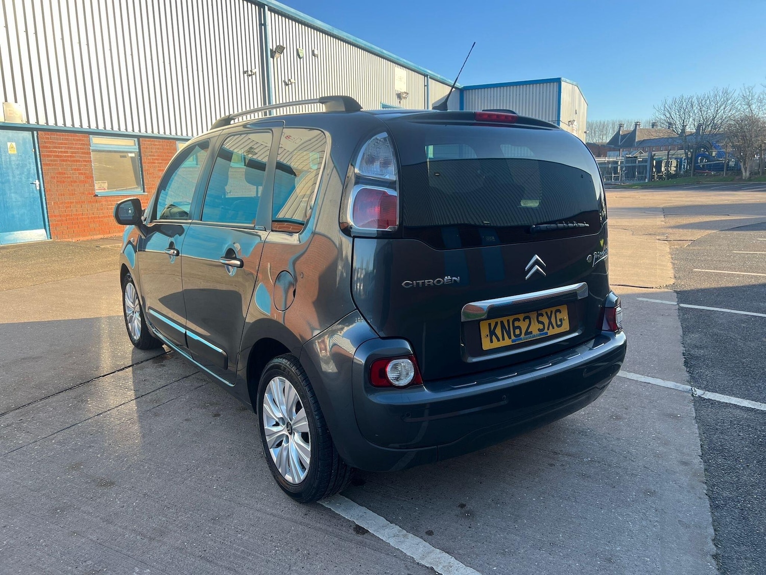 Used Citroen C3 Picasso 2012 for sale - 77097968: Photo 9