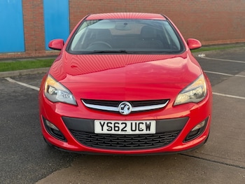 Vauxhall - Astra