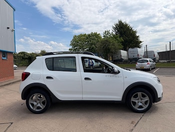 Used Dacia Sandero Stepway 2020 for sale - 78528365: Photo