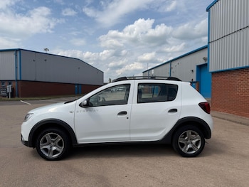 Used Dacia Sandero Stepway 2020 for sale - 78528365: Photo
