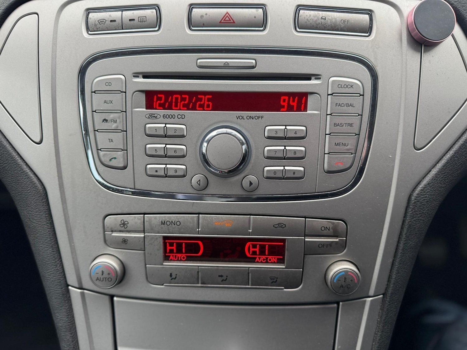 Used Ford Mondeo 2010 for sale - 77538130: Photo 21