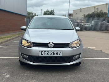 Used Volkswagen Polo 2010 for sale - 75624212: Photo