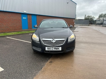 Vauxhall - Insignia