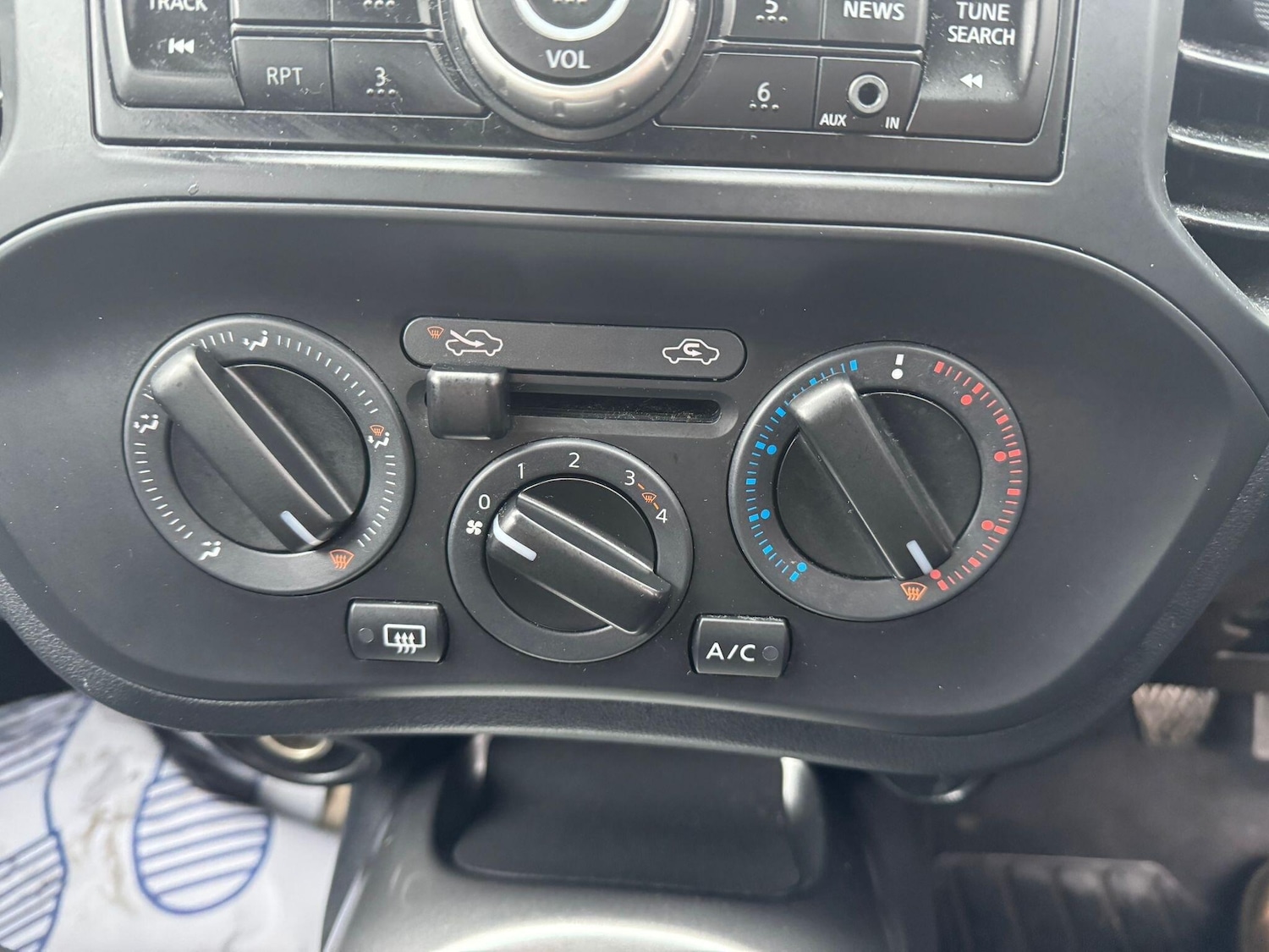 Used Nissan Juke 2014 for sale - 76607394: Photo 25