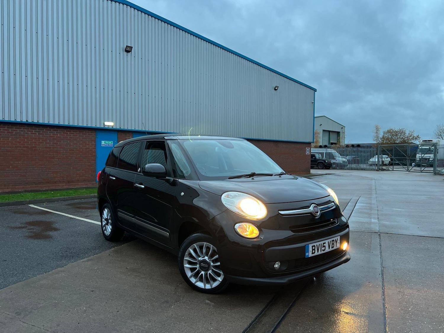 Used Fiat 500L 2015 for sale - 76850424: Photo 12