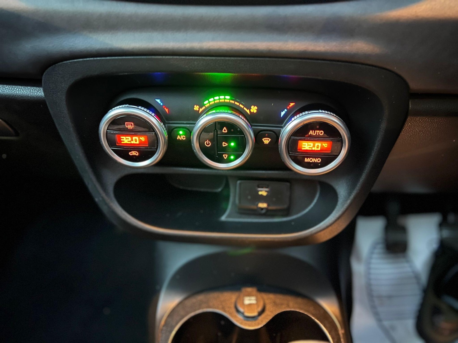 Used Fiat 500L 2015 for sale - 76850424: Photo 16