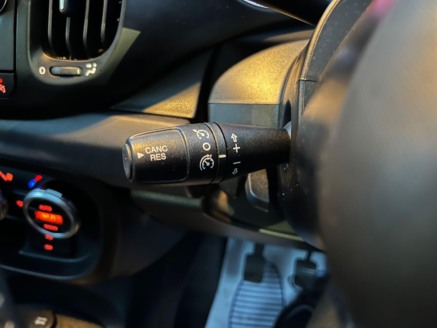 Used Fiat 500L 2015 for sale - 76850424: Photo 18