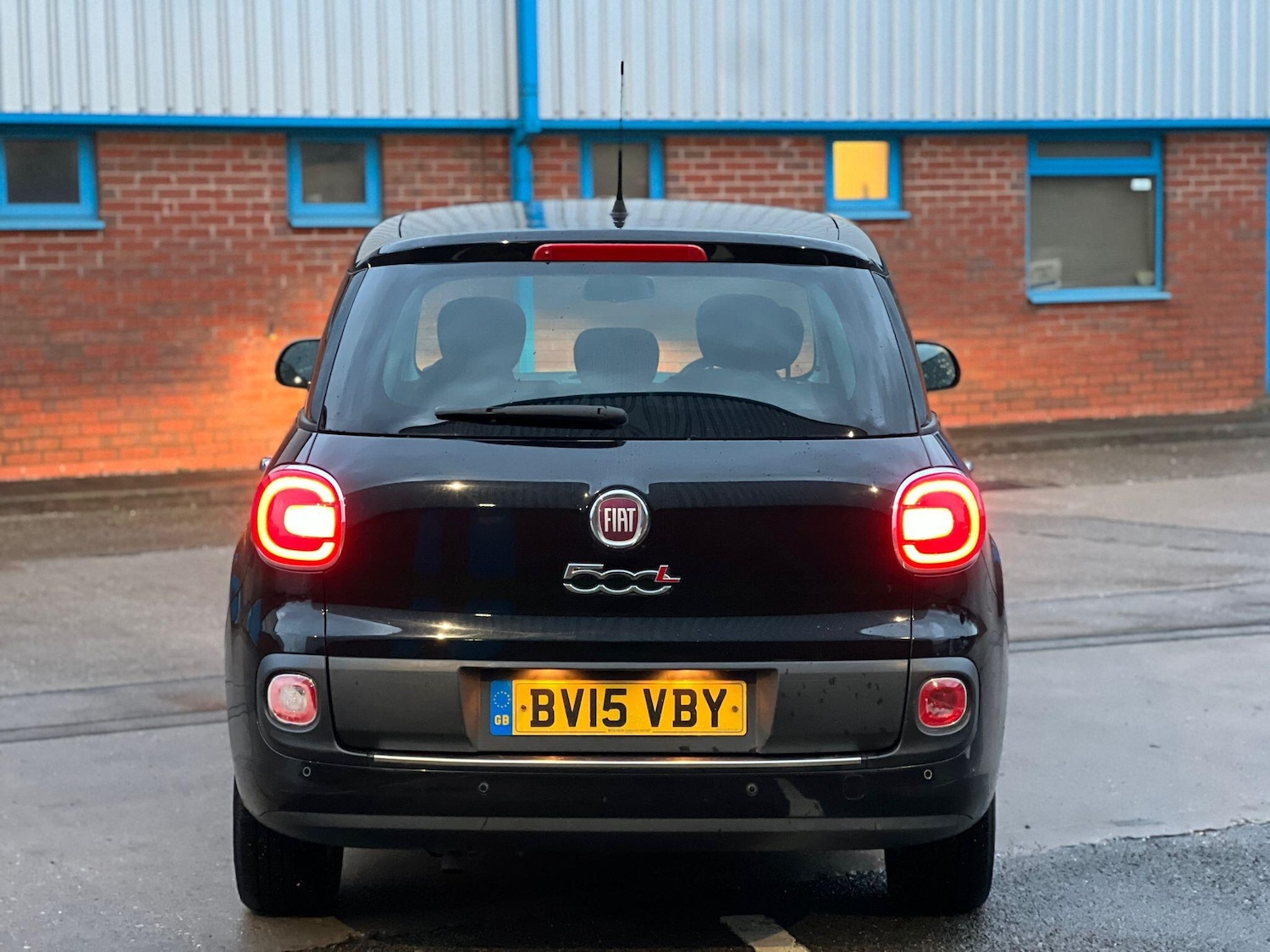 Used Fiat 500L 2015 for sale - 76850424: Photo 2