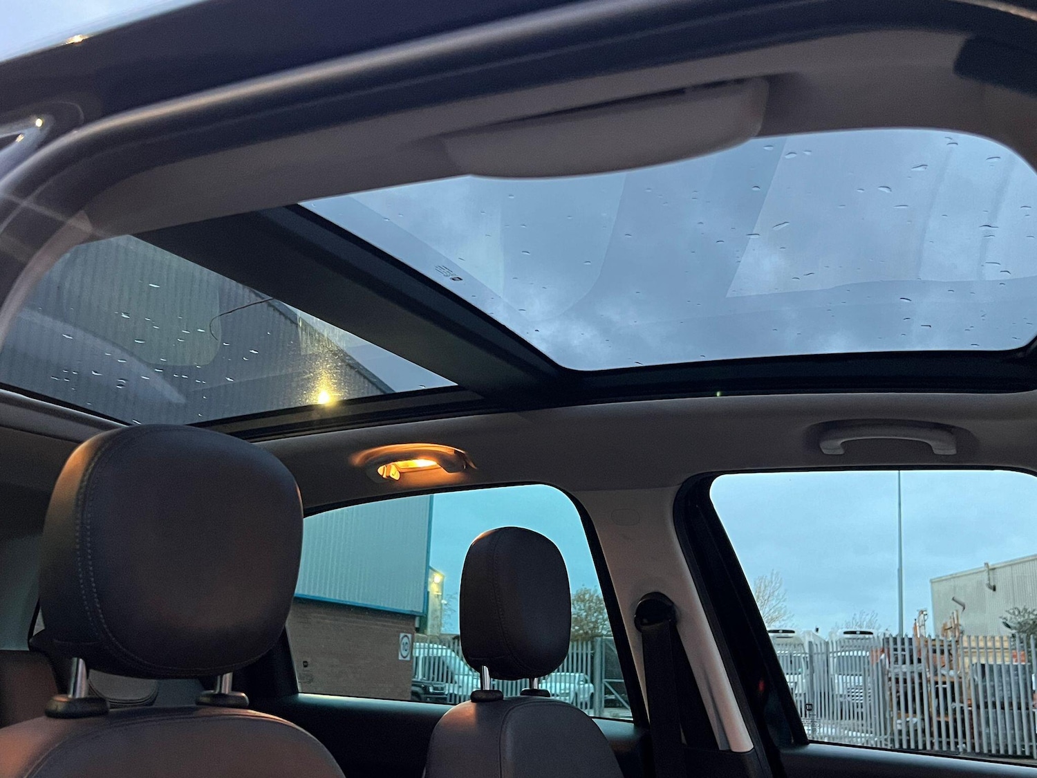 Used Fiat 500L 2015 for sale - 76850424: Photo 21