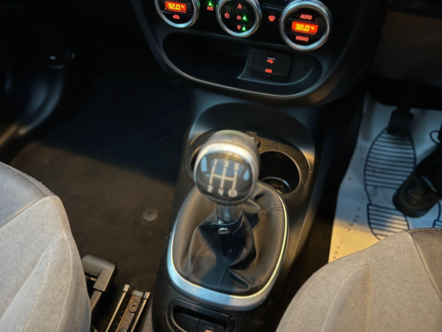 Used Fiat 500L 2015 for sale - 76850424: Photo 26