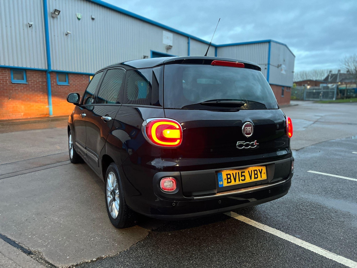 Used Fiat 500L 2015 for sale - 76850424: Photo 5