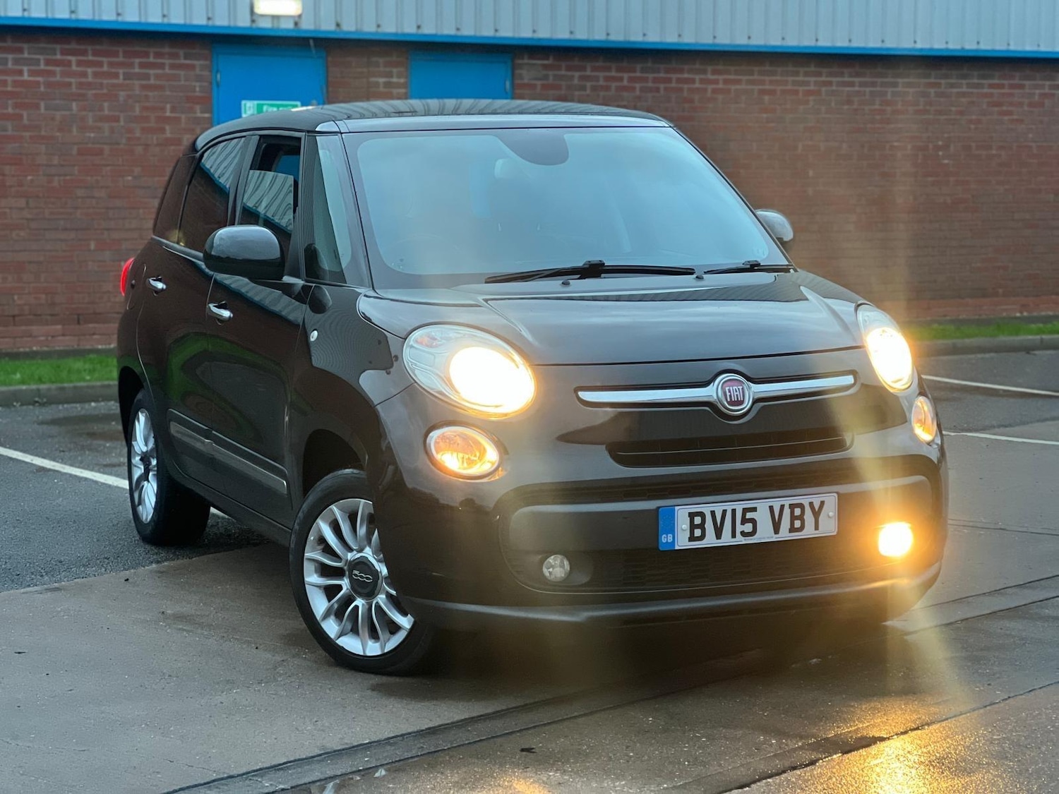 Used Fiat 500L 2015 for sale - 76850424: Photo 8