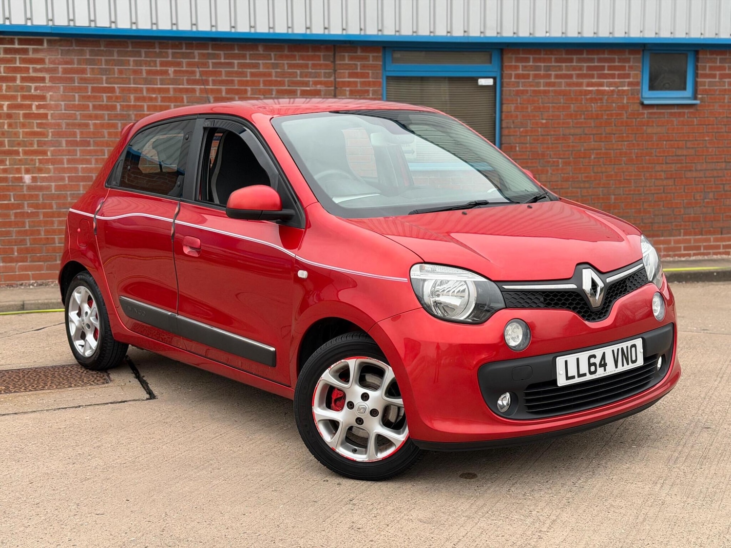 Used Renault Twingo 2014 for sale - 78100780: Photo 2