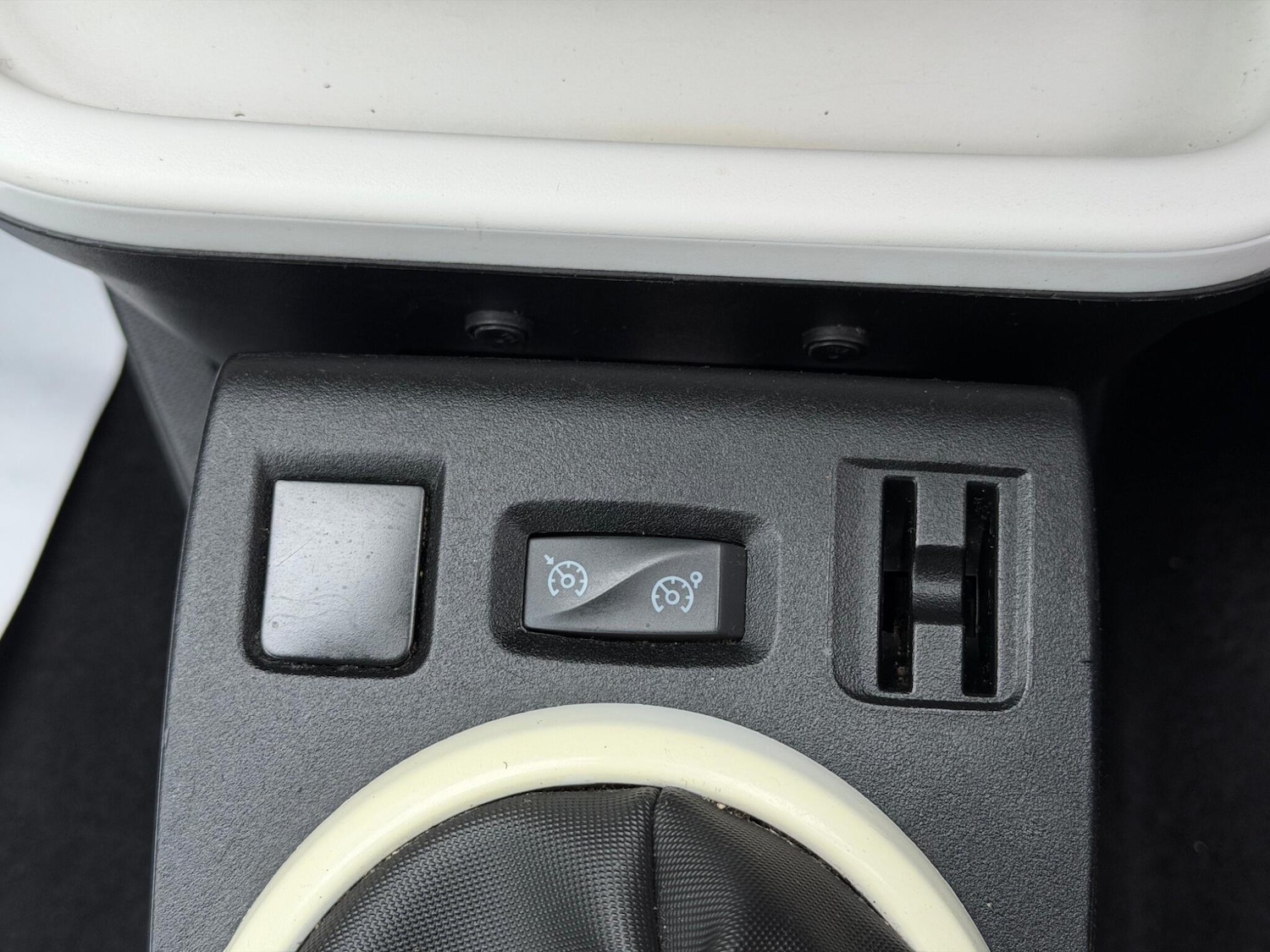 Used Renault Twingo 2014 for sale - 78100780: Photo 22