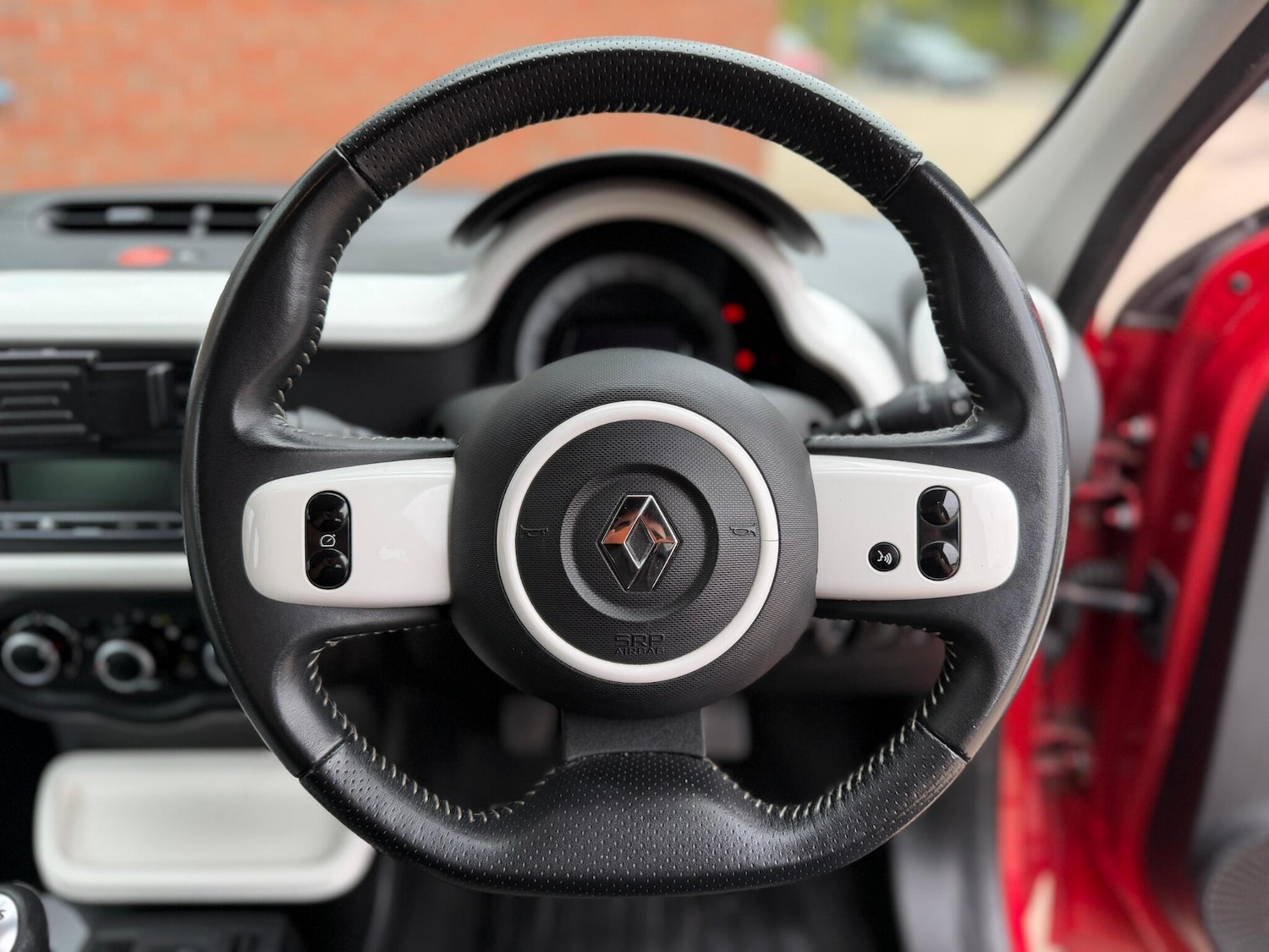 Used Renault Twingo 2014 for sale - 78100780: Photo 29