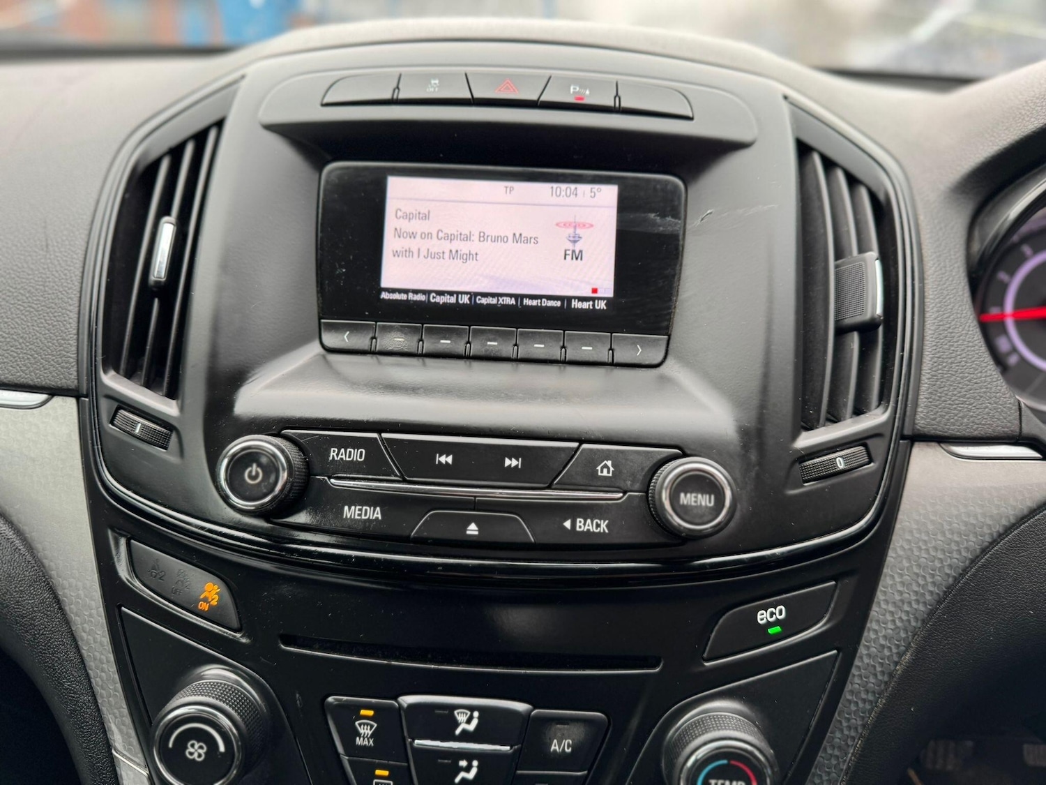 Used Vauxhall Insignia 2015 for sale - 77386275: Photo 24