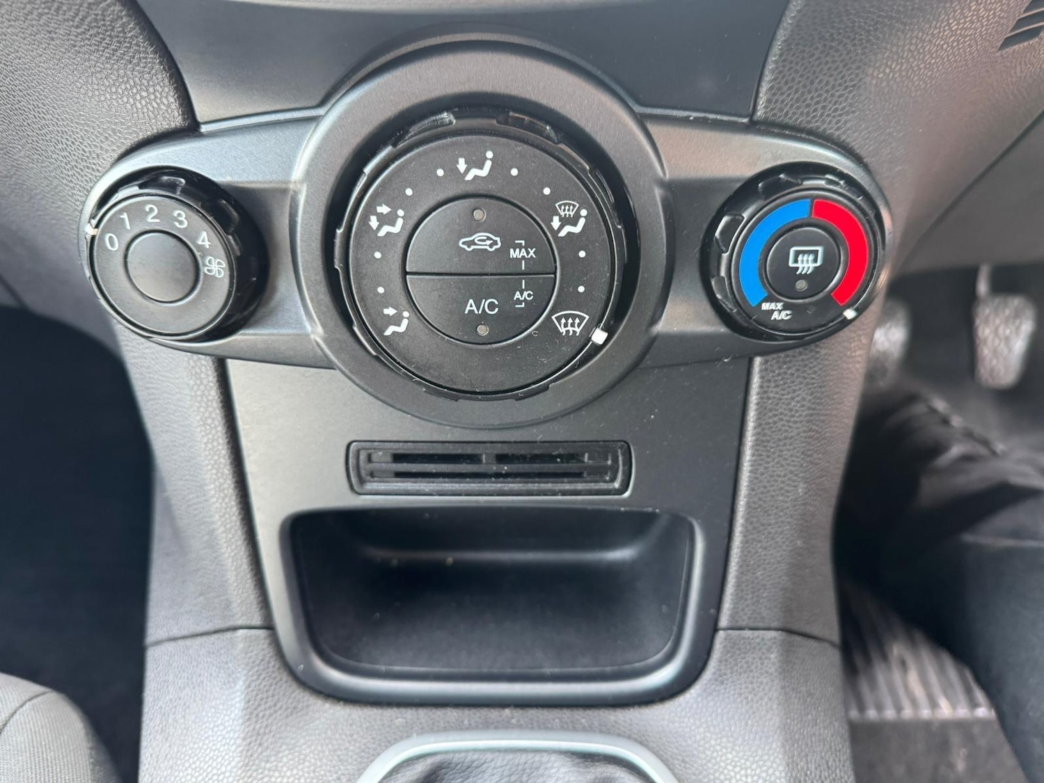 Used Ford Fiesta 2014 for sale - 77633933: Photo 18