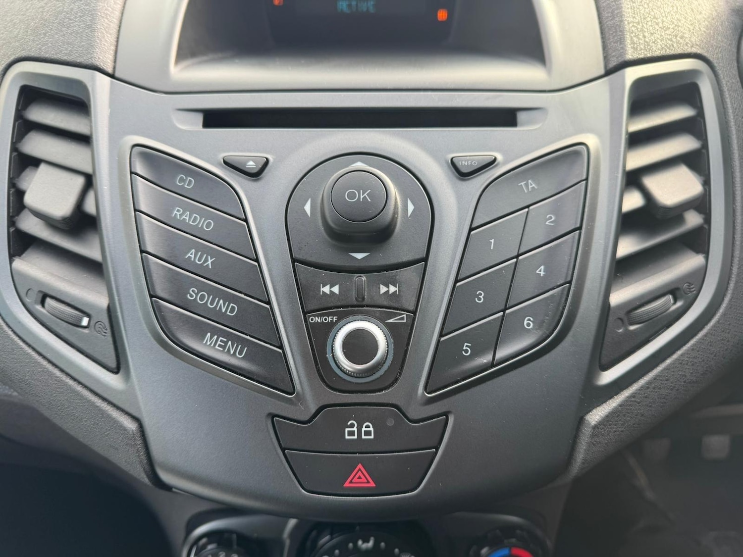 Used Ford Fiesta 2014 for sale - 77633933: Photo 21