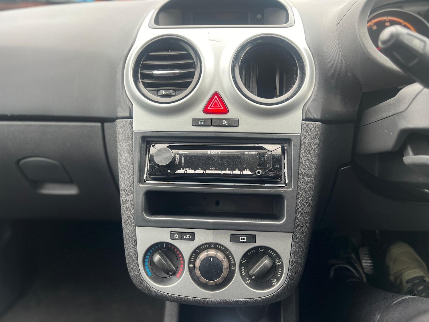 Used Vauxhall Corsa 2010 for sale - 76632754: Photo 17