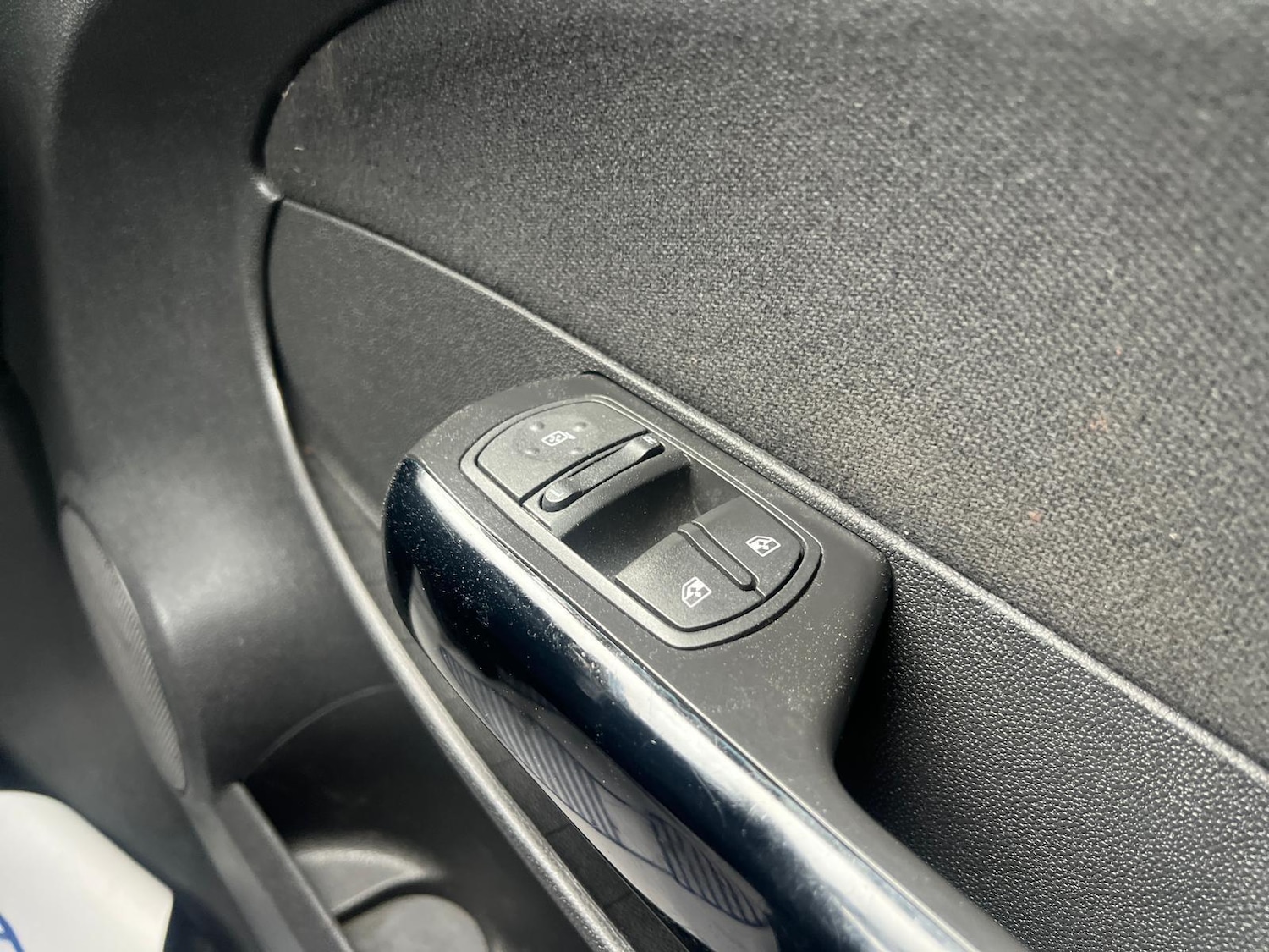 Used Vauxhall Corsa 2010 for sale - 76632754: Photo 20