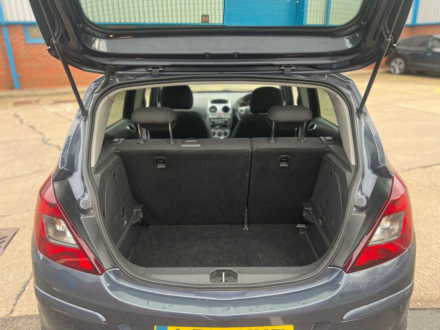 Used Vauxhall Corsa 2010 for sale - 76632754: Photo 22