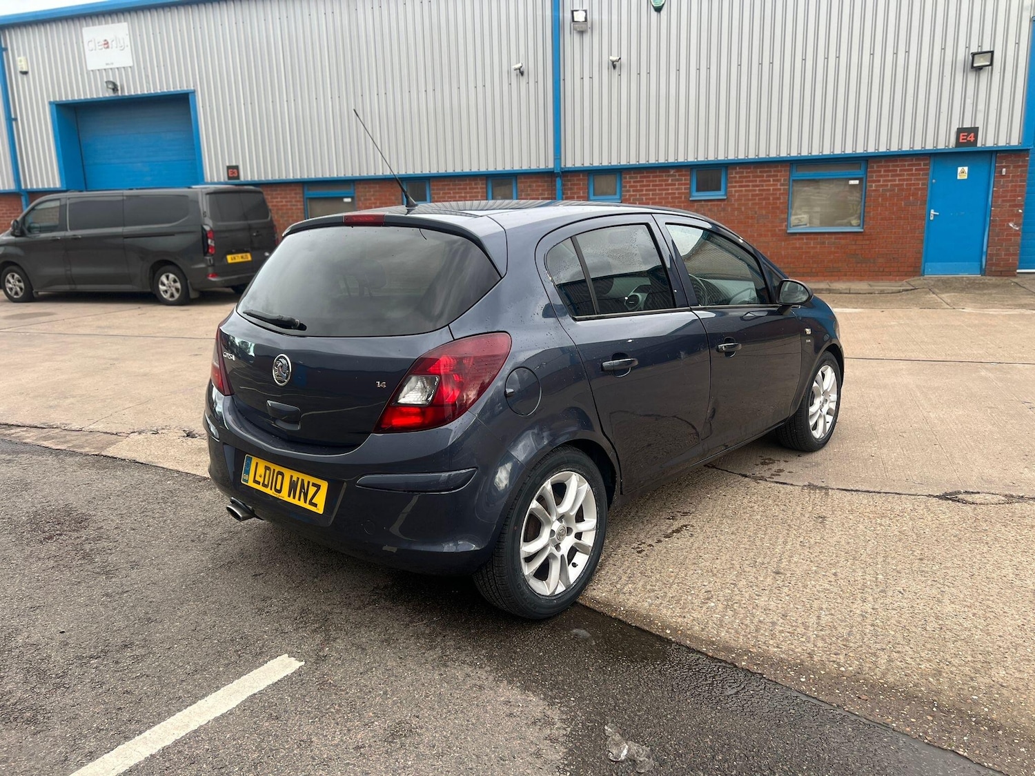 Used Vauxhall Corsa 2010 for sale - 76632754: Photo 6