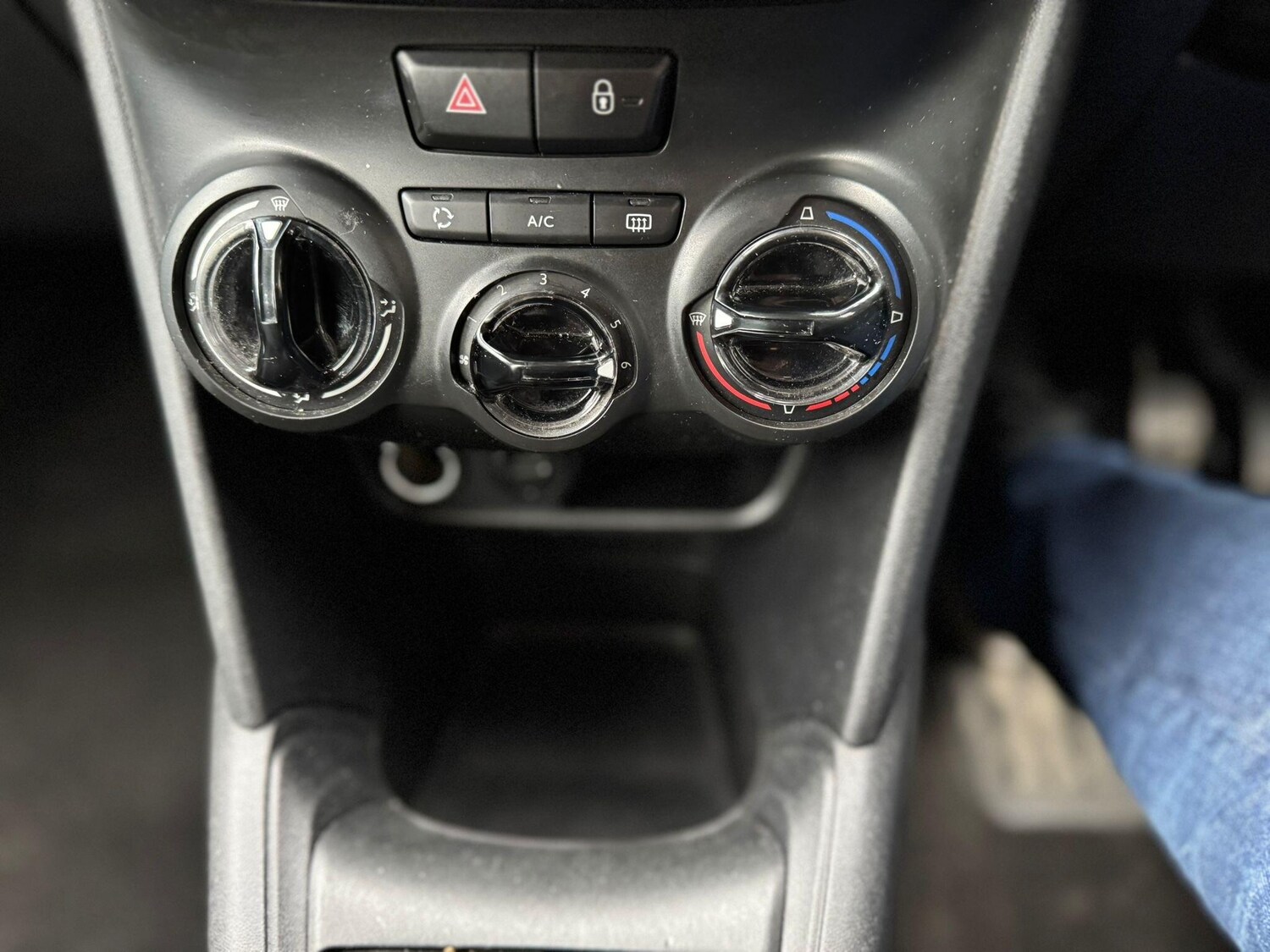 Used Peugeot 208 2013 for sale - 78058650: Photo 16