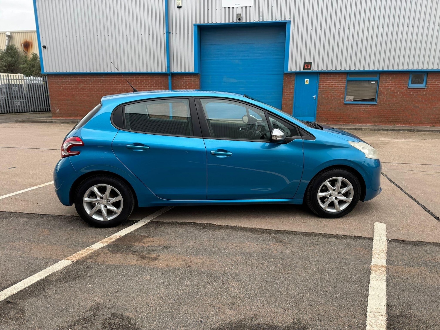 Used Peugeot 208 2013 for sale - 78058650: Photo 4