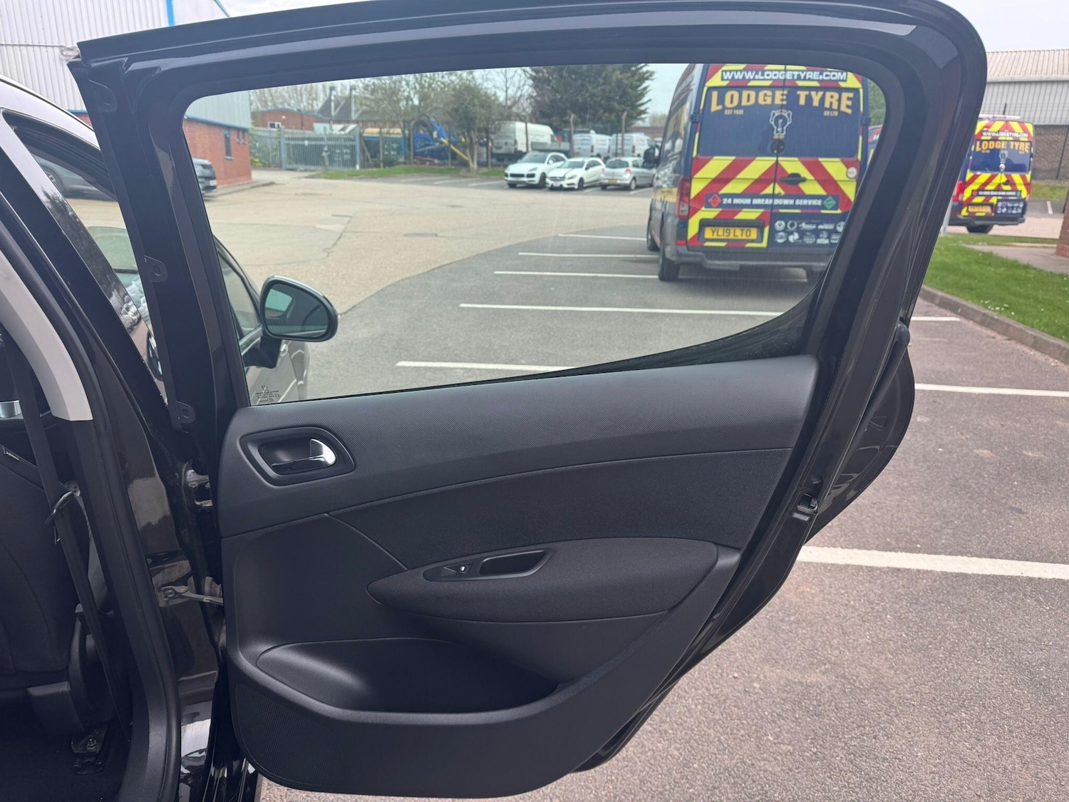 Used Peugeot 308 2014 for sale - 78204410: Photo 27