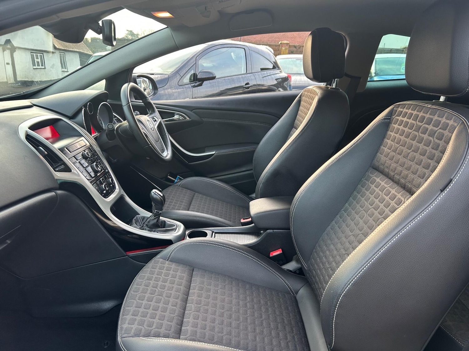 Used Vauxhall Astra GTC 2012 for sale - 77163108: Photo 11