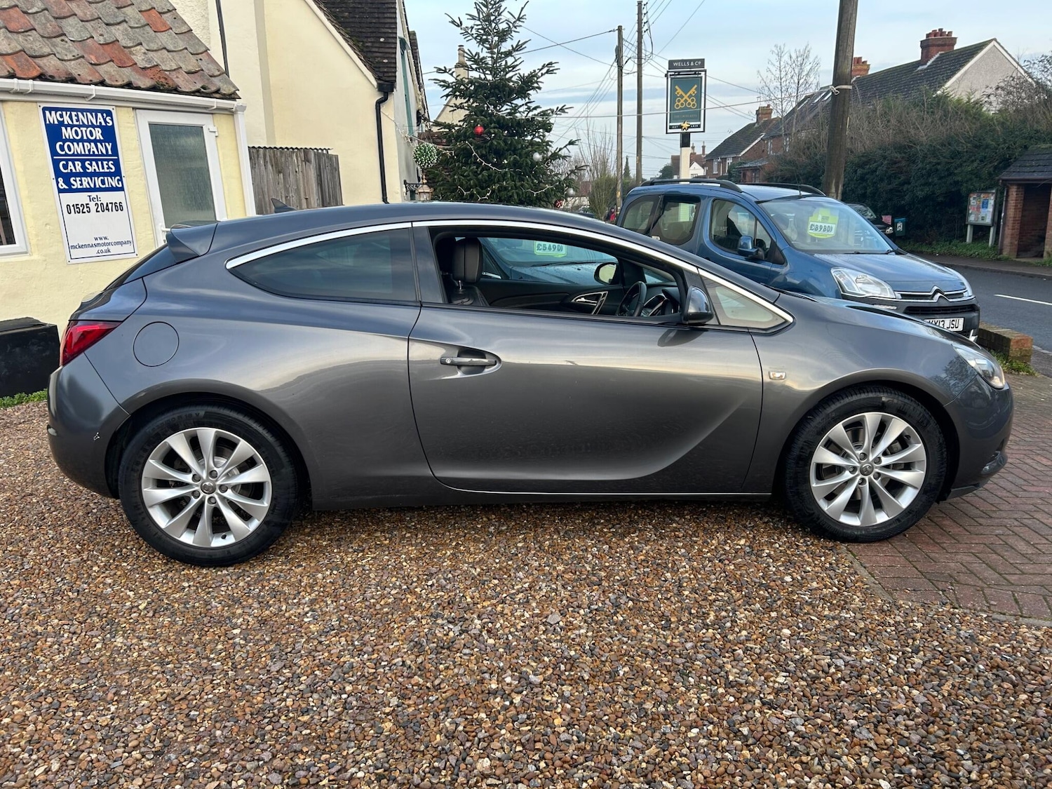 Used Vauxhall Astra GTC 2012 for sale - 77163108: Photo 2