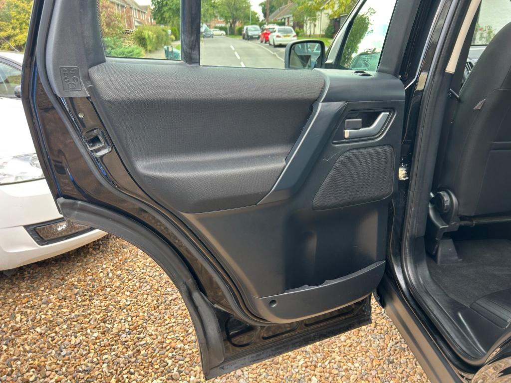 Used Land Rover Freelander 2011 for sale - 76723440: Photo 27