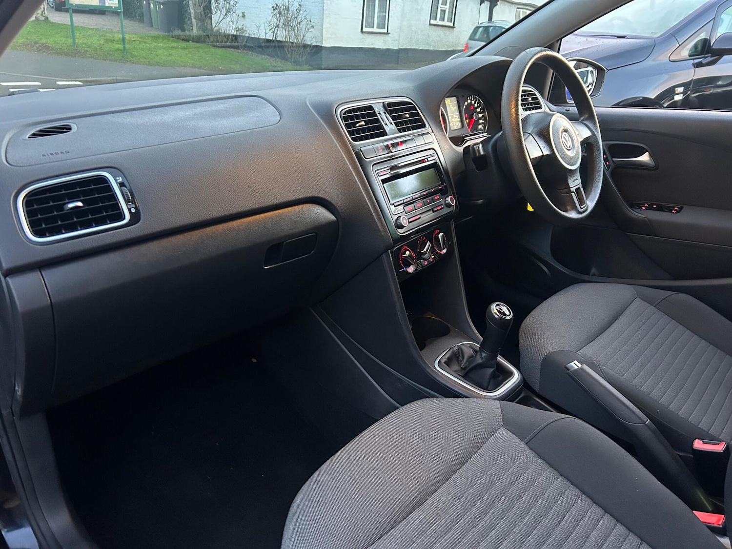 Used Volkswagen Polo for sale - 77238420: Photo 9