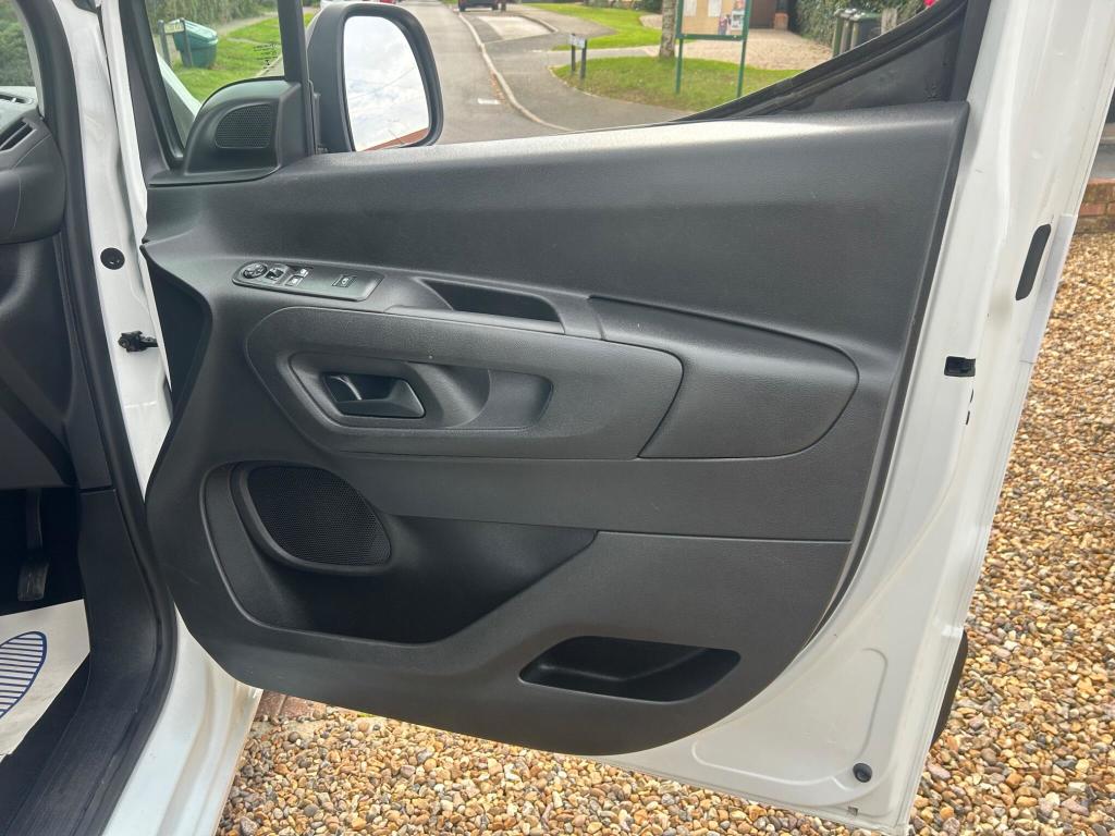 Used Vauxhall Combo 2020 for sale - 76723480: Photo 31