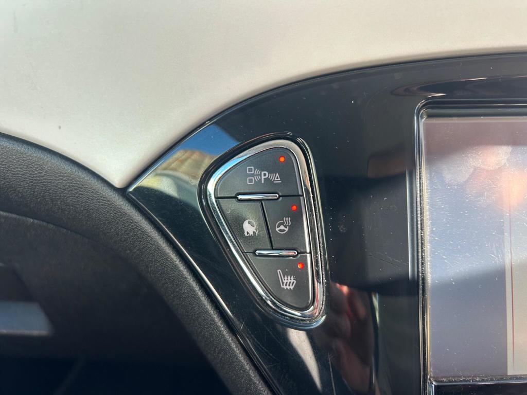 Used Vauxhall ADAM 2015 for sale - 76723451: Photo 19