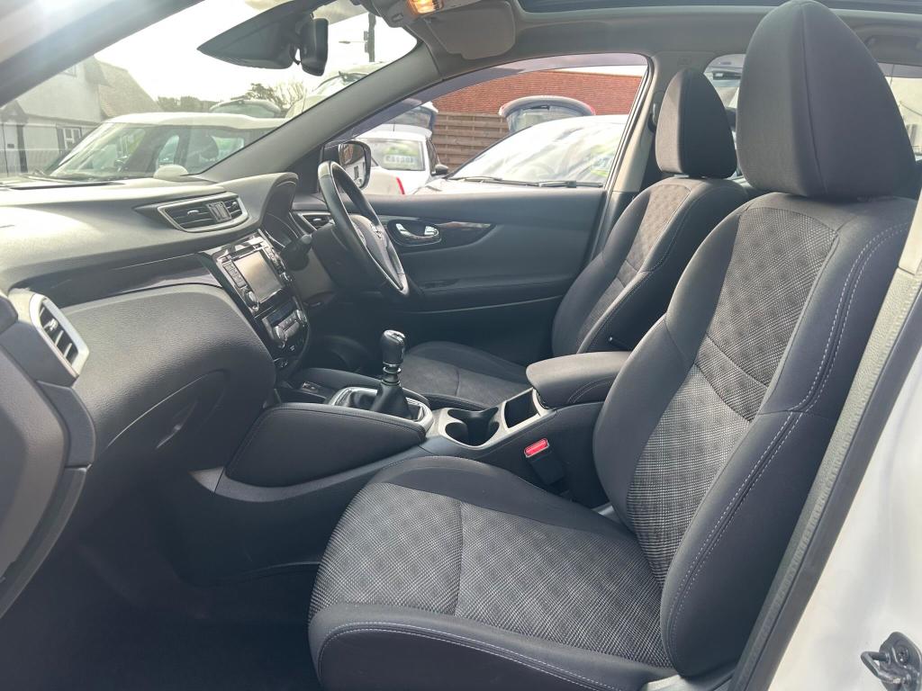 Used Nissan Qashqai 2015 for sale - 76723425: Photo 17