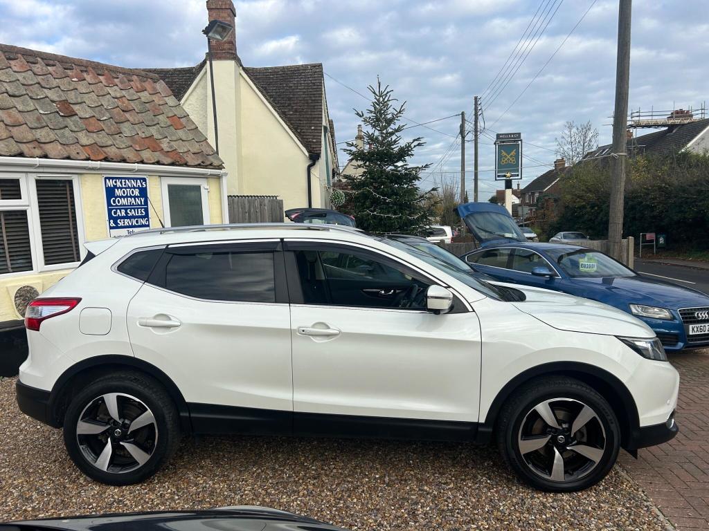 Used Nissan Qashqai 2015 for sale - 76723425: Photo 2