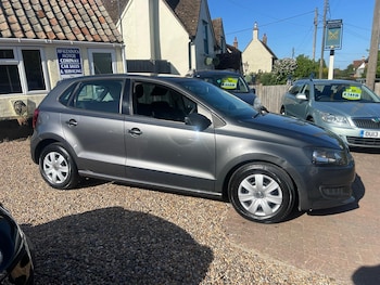 Used Volkswagen Polo 2011 for sale - 78276138: Photo