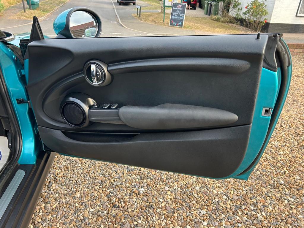 Used MINI Convertible 2017 for sale - 76723434: Photo 14