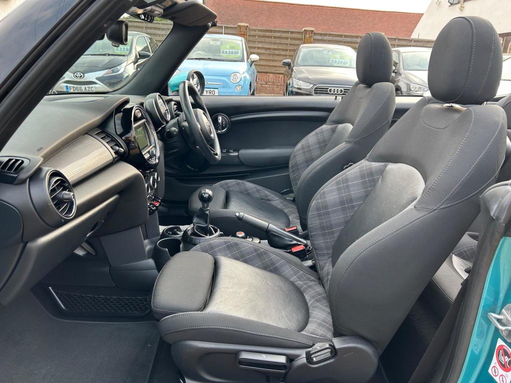 Used MINI Convertible 2017 for sale - 76723434: Photo 17