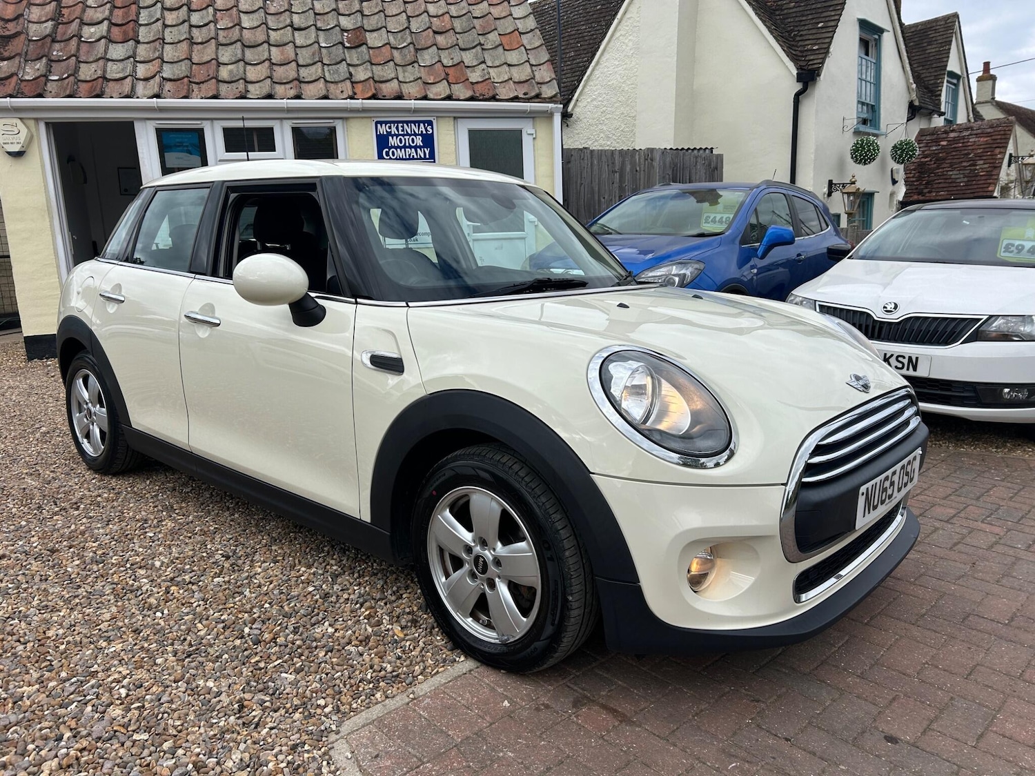 Used MINI Hatch 2015 for sale - 76936241: Photo 1
