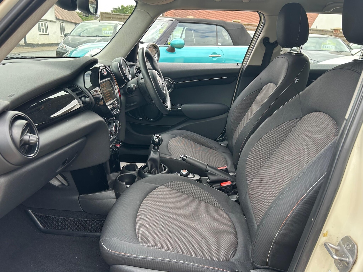 Used MINI Hatch 2015 for sale - 76936241: Photo 11