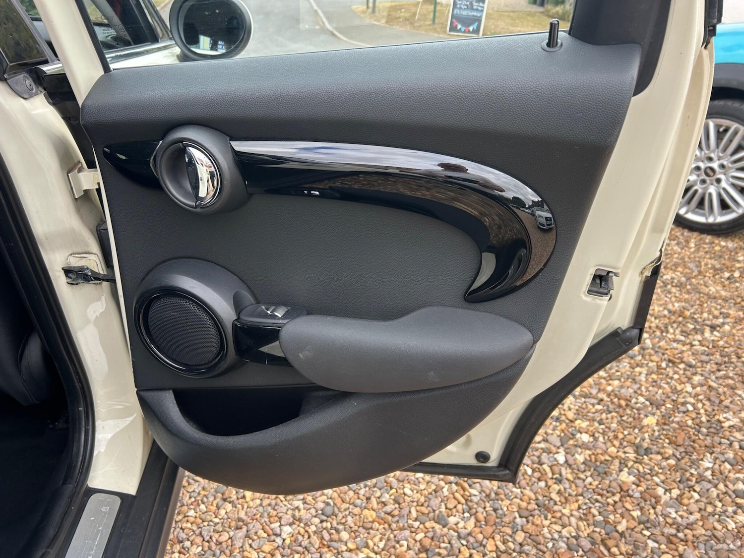 Used MINI Hatch 2015 for sale - 76936241: Photo 25