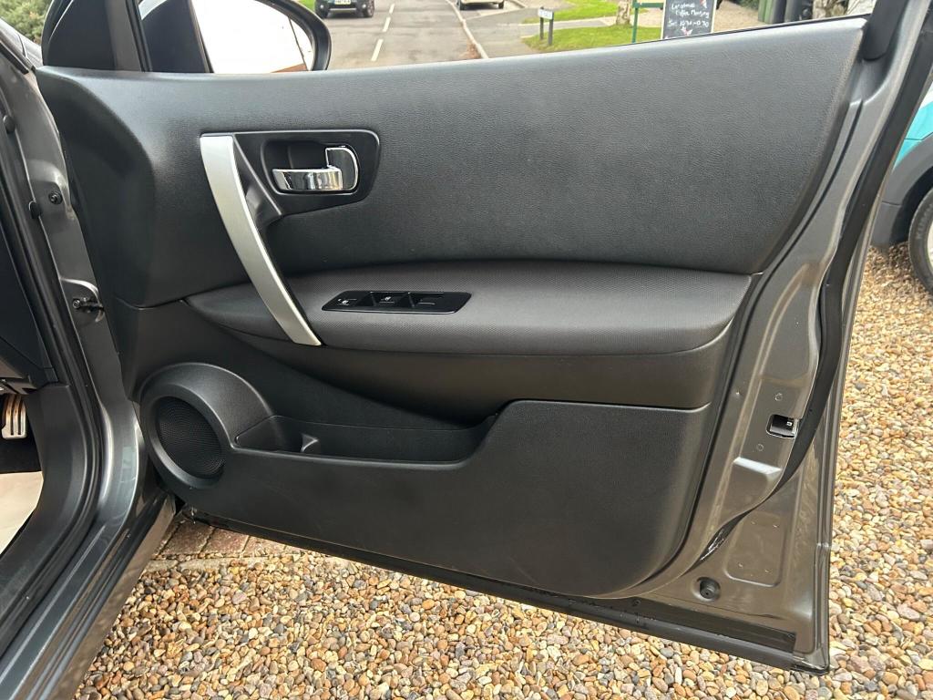 Used Nissan Qashqai 2011 for sale - 76723437: Photo 22